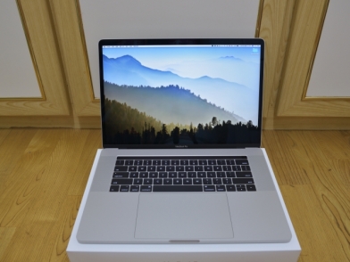 MacBook Pro 15' Mid 2017 台灣版開箱囉
