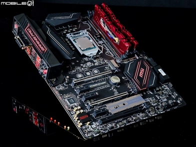 碳纖飾板 自訂背光 微星msi Z270 GAMING PRO CARBON主機板試用