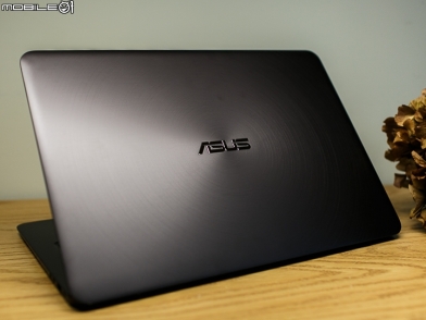 ASUS ZenBook UX305 薄如蟬翼