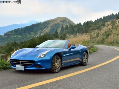 再現渦輪躍馬 Ferrari California T