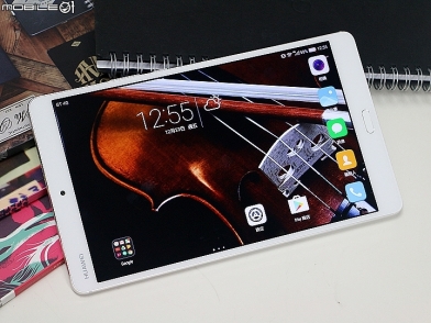 華為MediaPad M3 可語音通話 搭配Harman Kardon雙喇叭