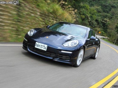 辣度提升 爽度未減 Porsche Panamera S