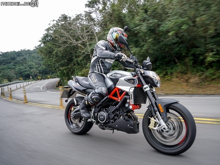 義血敏捷V缸街跑 aprilia SHIVER 900 試駕