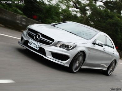 狂野不羈的暴力美學 Mercedes-Benz CLA45 AMG 4MATIC