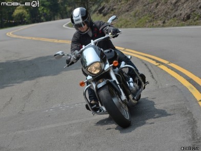 美式鐵漢 SUZUKI M109R