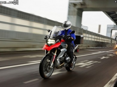 多功能車的代表:BMW Motorrad R1200GS LC