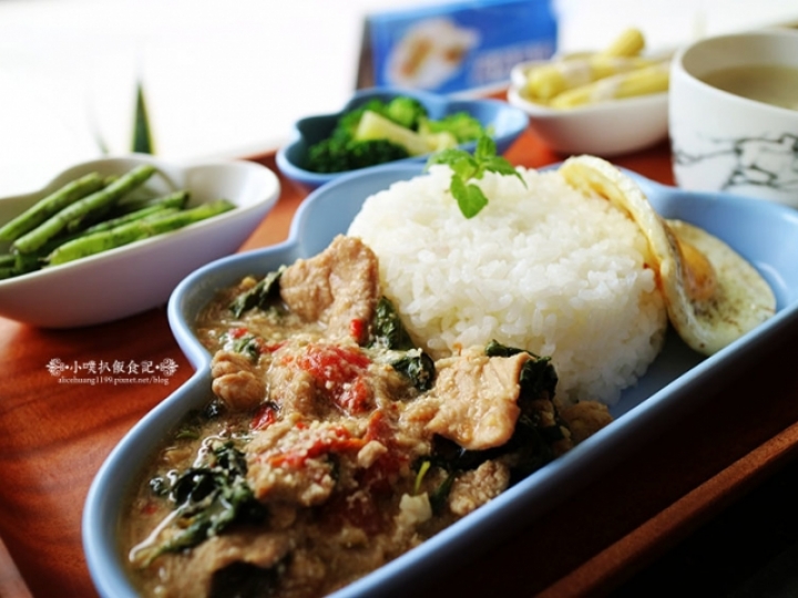 【台北松山區美食】『Mr.雲 創意食堂』近南京三民站/巷弄美食/平價/主打碳烤饅頭/以雲朵為主餐廳/IG打卡美食