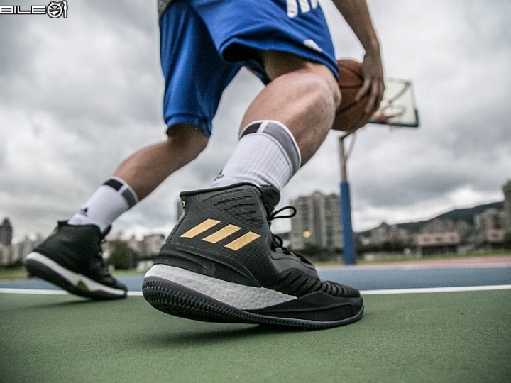 期待衝破陰霾!穩定進化的玫瑰戰靴 adidas D Rose 8 開箱實測!