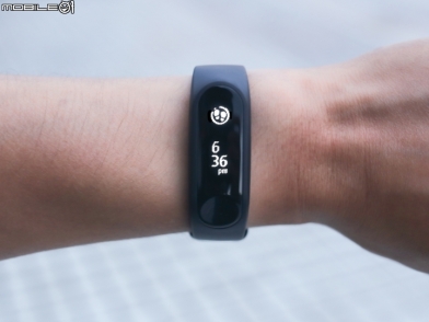 TomTom Touch Cardio 心率健身手環開箱試用!