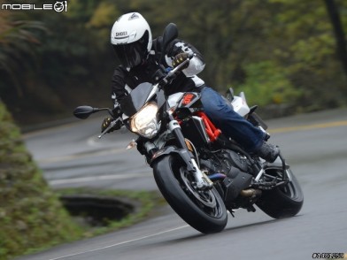 義式街頭悍將 Aprilia SHIVER750 ABS