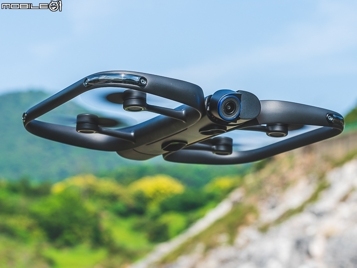 黑科技加持!《Skydio R1》自主飛行 + 視覺避障 + 最佳路徑規劃‧顛覆你對無人機的想像!