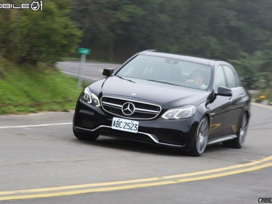 兇惡至極之貼地飛行器 M-Benz New E63 AMG