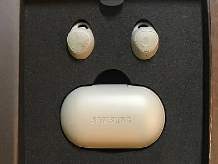 AirPods 以外的選擇 – Samsung Gear IconX 2018 開箱心得