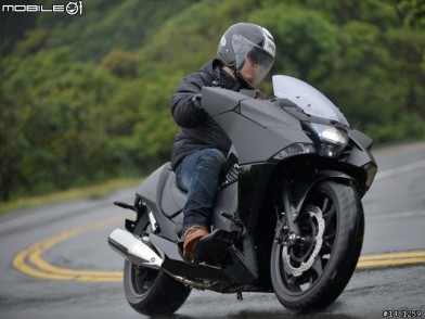 概念車量產化.HONDA NM4-01旋風抵台首測