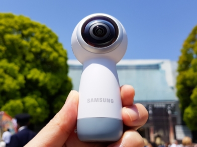 大眼Samsung Gear 360二代 隨手就能360度直播