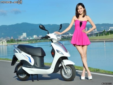 配備升級 效能加倍 電氣二輪新成員 e-moving Super