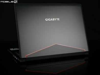GIGABYTE Aero 14 輕薄強效的再定義