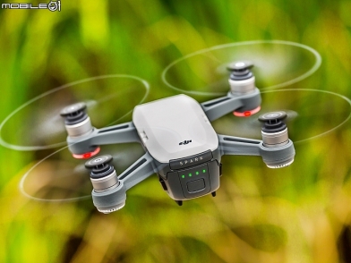 一鍵短片‧人人都是航拍高手!DJI Spark「曉」主打手勢操控 全能套裝RC加持解封印