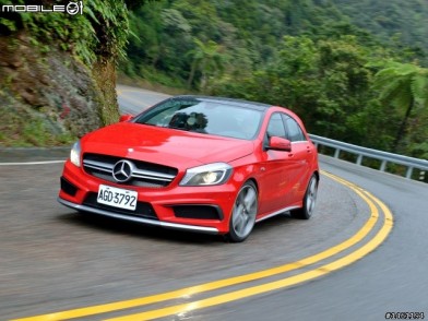 成就王者之路 Mercedes-Benz A45 AMG 4MATIC