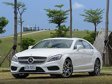 注入科技新血,全力綻放最後風采M.Benz CLS 400運動版試駕