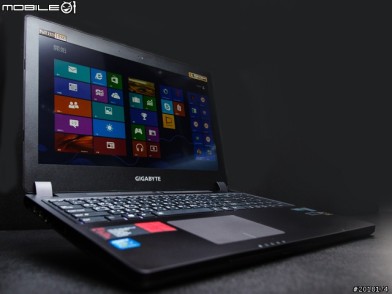 GIGABYTE P35K 遊戲筆電 薄型設計進化效能