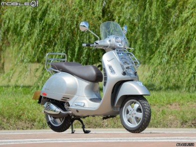 享受路權的經典品味 Vespa GTS300ie Touring