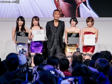 【TpGS15】繁體中文版與主題PS4主機5月14日上市 《人中之龍0》總監督名越稔洋舞台活動暨訪談