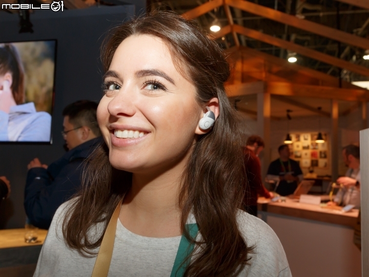 【CES 2018】SONY WF-SP700N 全球首款降噪防潑水真無線耳機動手玩