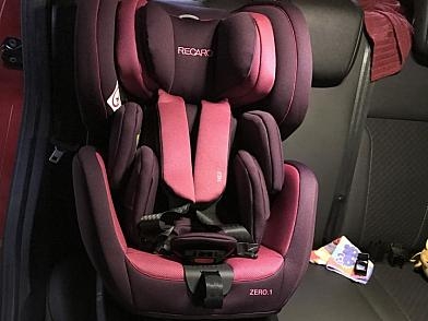 ///開箱///RECARO ZERO.1汽座