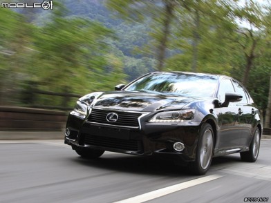 油電複合新戰力登場 Lexus GS300h Hybrid