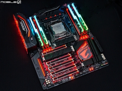 炫彩奪目 豪華用料 技嘉X299 AORUS GAMING 9