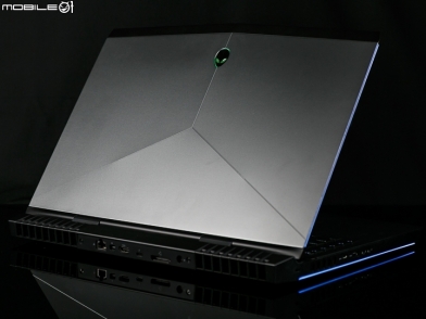 Dell Alienware 17 R4 異星戰艦降臨
