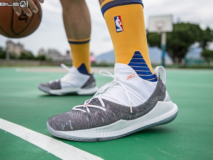 為冠軍而生 UNDER ARMOUR Curry5 開箱實戰分享