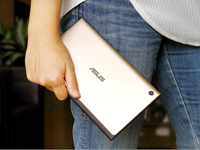ASUS 新MeMO Pad 7 是皮夾?不,是隨身平板