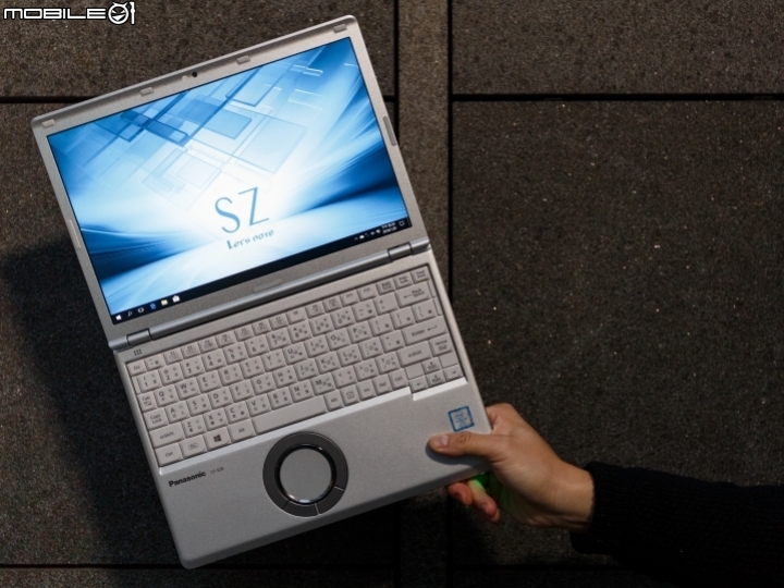 極致輕韌 Panasonic TOUGHBOOK CF-SZ6 強固型商務筆電