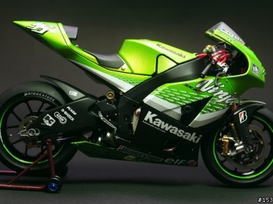 作品分享:重機模型_川崎忍者 Kawasaki Ninja ZX-RR