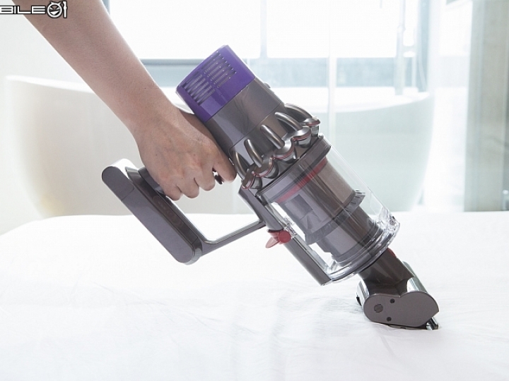 不放過任何髒污 Dyson V10開箱 再和V8比一比