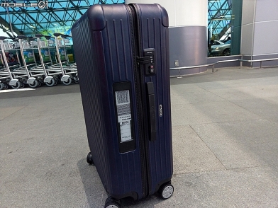 行李箱大進化!搭長榮實測 Rimowa eTag 電子行李標籤