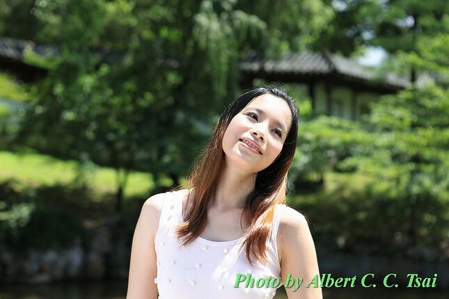 【人像美學】古典園林裡的情感與光影：Canon 5D3 人像外拍光影紀實（搭配 24-70mm / 70-200mm）