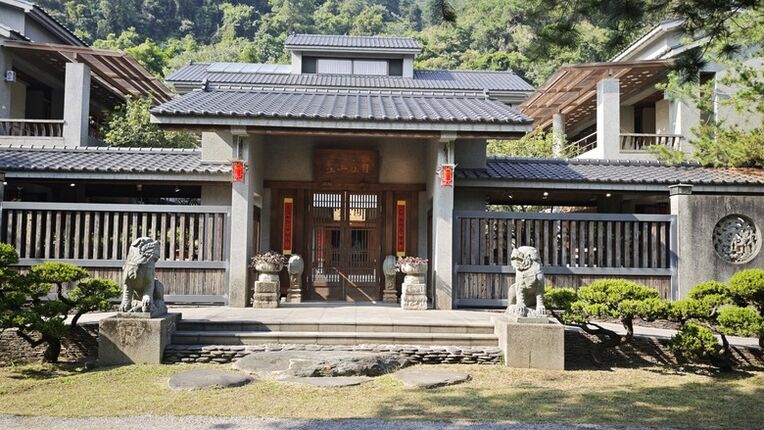 台灣十大頂級民宿之一 - 南投秋山居住宿體驗分享 -